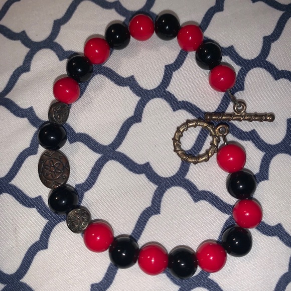Foreign red and black bracelet - Picture 4 of 4